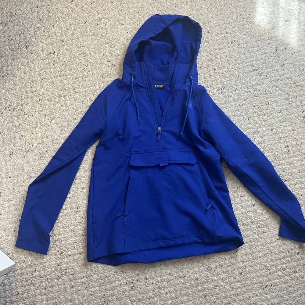 The North Face Blue Anorak Jacket Weather-Resistant Hooded